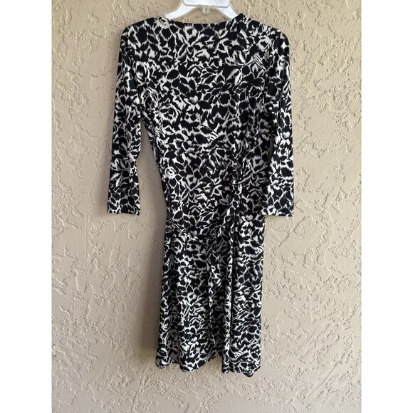 BCBG MaxAzria Women’s Small Black Ivory Floral 3/4 Sleeve Stretch Wrap Tie Dress - Picture 5 of 11